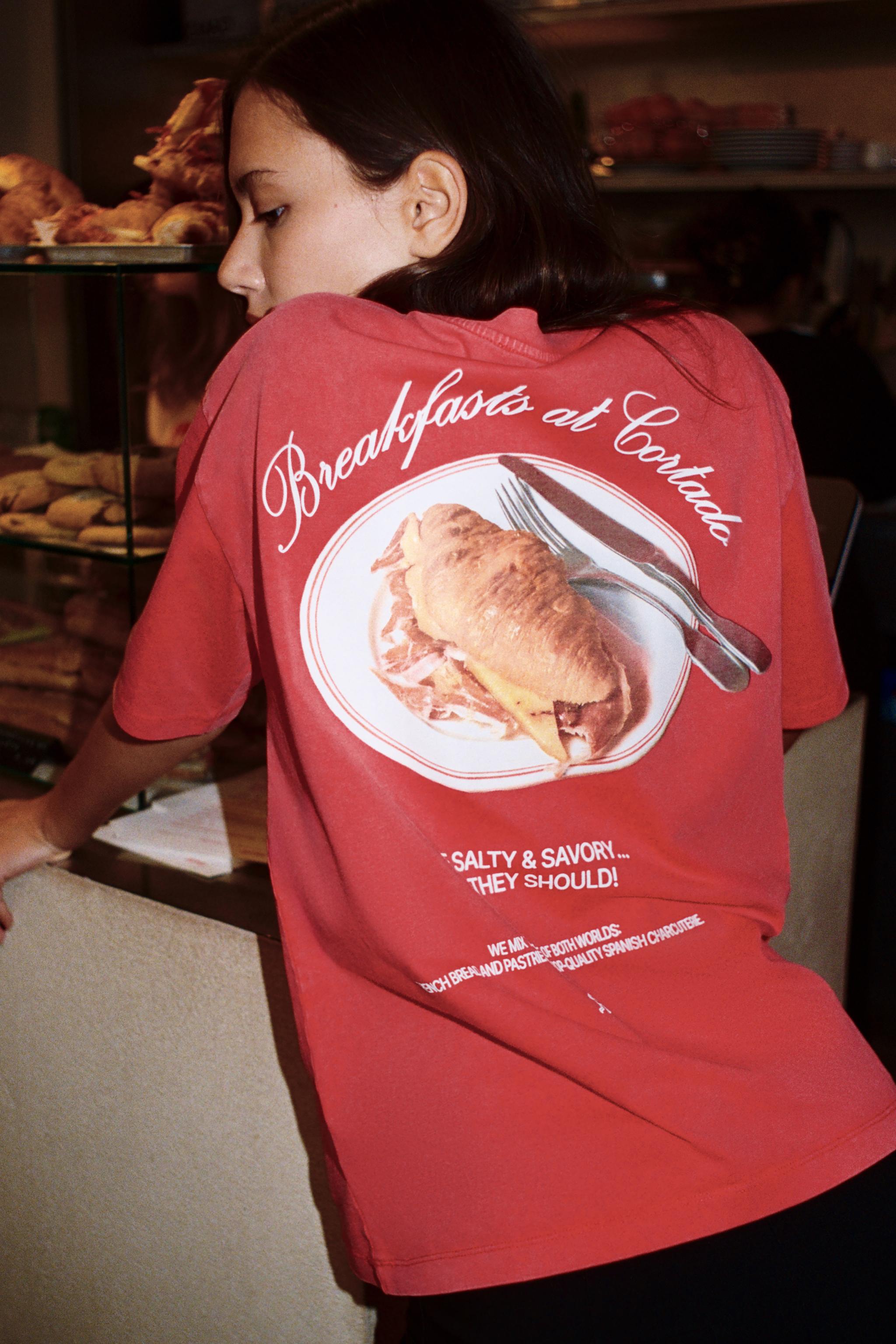 CUT PRINT WASHED EFFECT T-SHIRT
